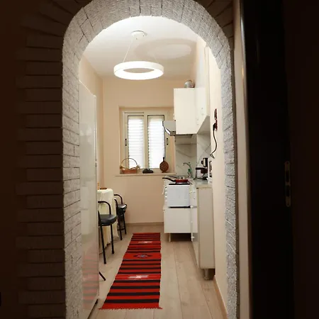 Fortuzi تيرانا