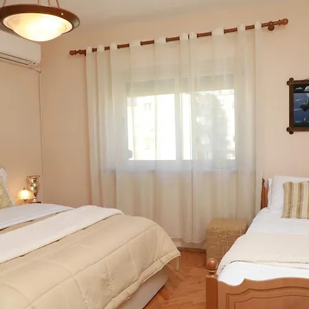 Fortuzi Lägenhet Tirana